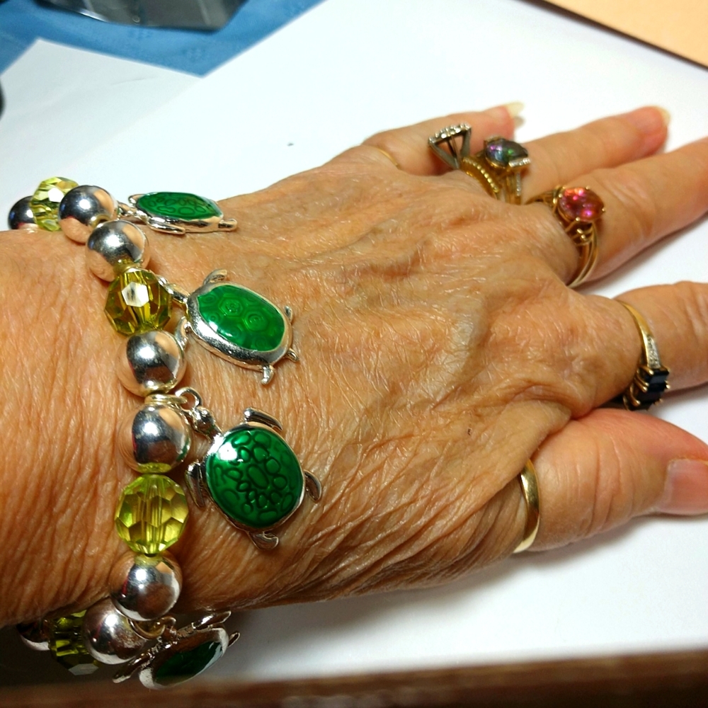 🆕🐢Turtle 🐢 Charm Bracelet Sterling Silver Beads on Heavy Stretch Cord New - Picture 5 of 10